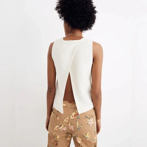 Madewell Texture & Thread Split-Back Shell Top . - Picture 3 of 9